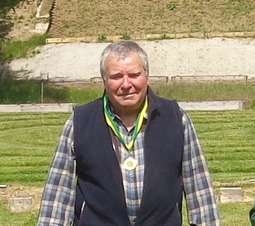 Bernard Schwarz